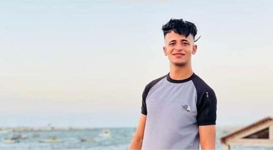 أهالي خان يونس يُشيعون جثمان الشهيد يوسف رضوان