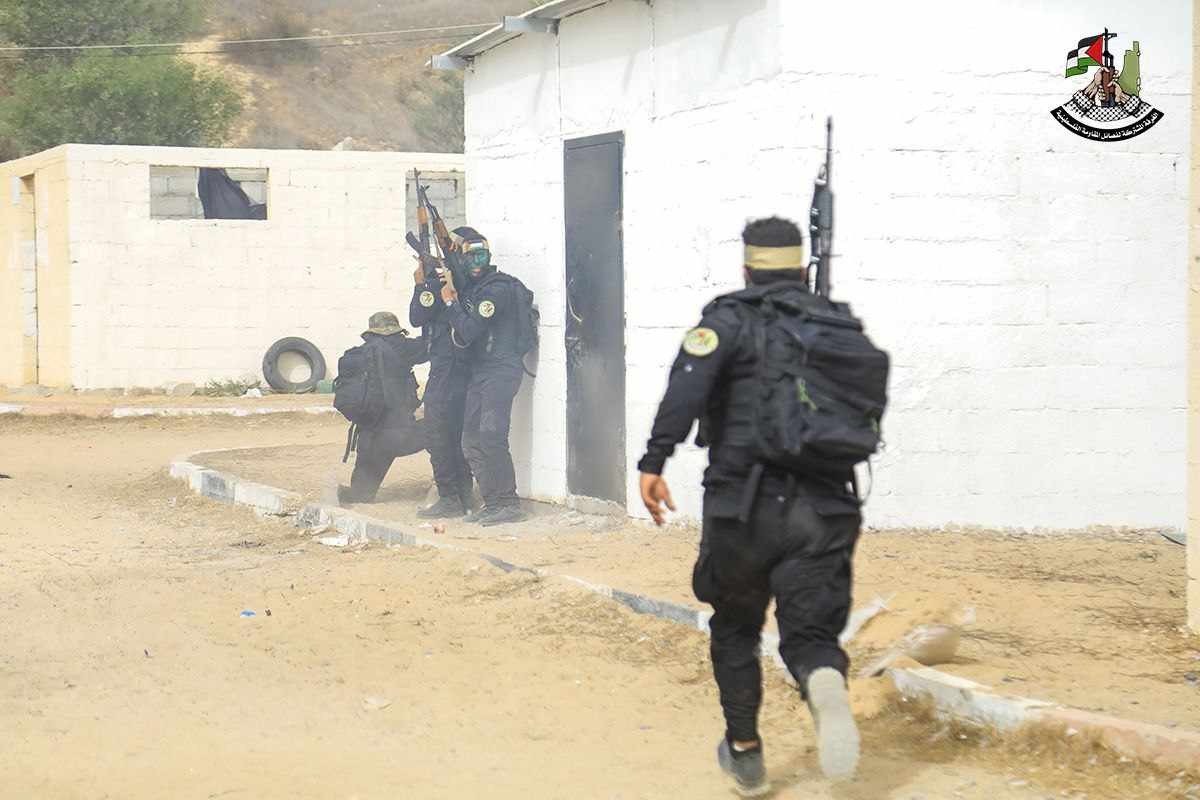 بالفيديو: مشاهد من مناورة "الركن الشديد 4" التي نفذتها المقاومة بغزة اليوم