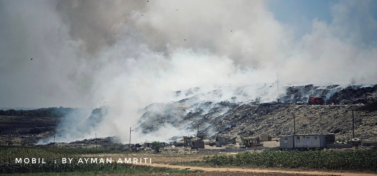 بلدية غزة تُصدر توضيحًا حول الدخان المنبعث في أجواء المدينة