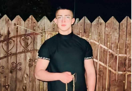 الاحتلال يقتحم منزل منفذ عملية الطعن في القدس ويعتقل والدته وشقيقته