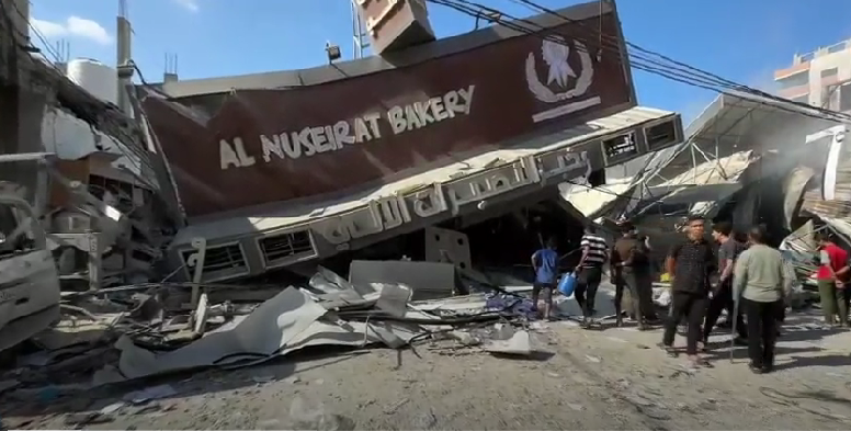 قصف إسرائيلي مكثف على غزة في ساعات المساء.. عشرات الشهداء بغارات على صالة النصيرات والأندونيسي