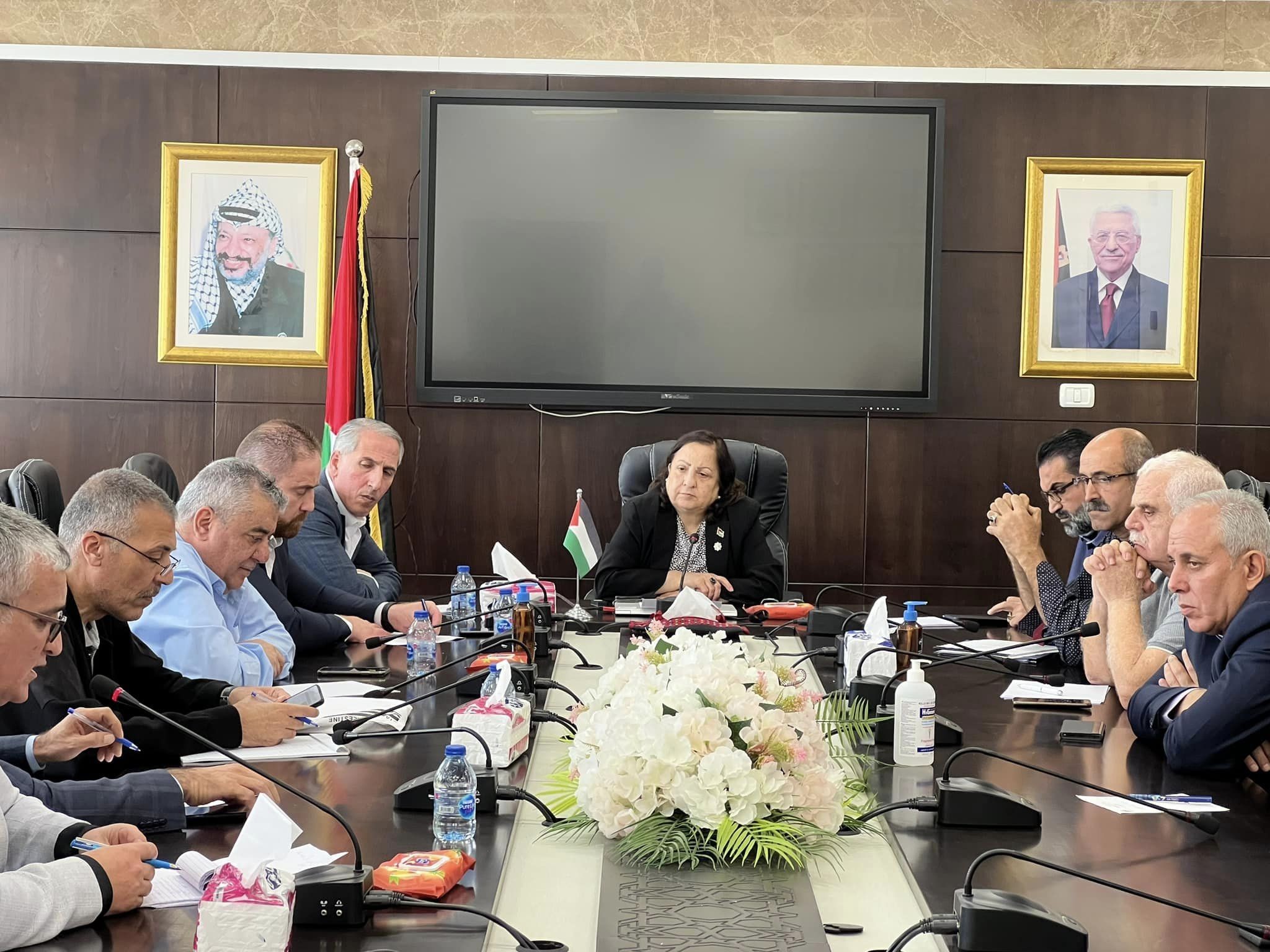 الكيلة تترأس اجتماعًا لخلية الطوارئ لمتابعة الأوضاع الصحية في قطاع غزّة