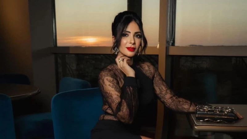 شاهد : منى زكي تخطف الأنظار في عرض لوريال باريس.. وكيندال جينر تنضم لها