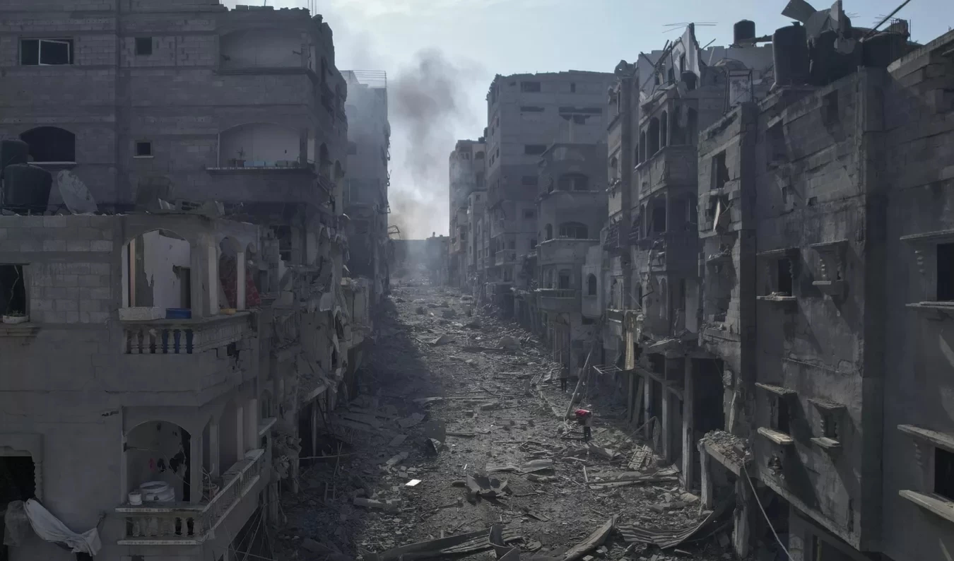 محدث : مجازر الاحتلال تتواصل ضد أهالي غزة.. وحصيلة الشهداء  6546  بينهم 2704 أطفال.