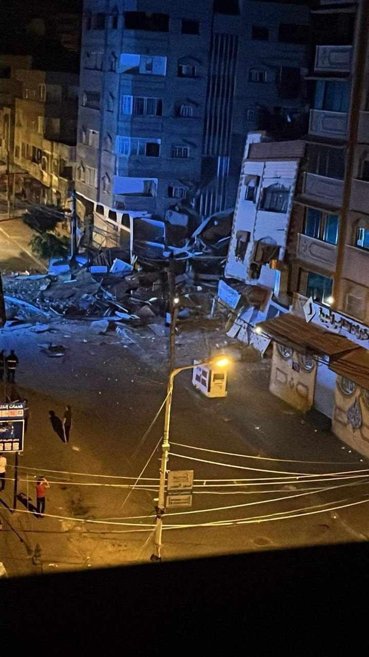 بالفيديو: طيران الاحتلال يُدمر بنكي الوطني الإسلامي والإنتاج غرب غزة