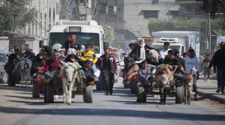 الصليب الأحمر: الترحيل القسري لمواطني غزة مخالف للقانون الدولي