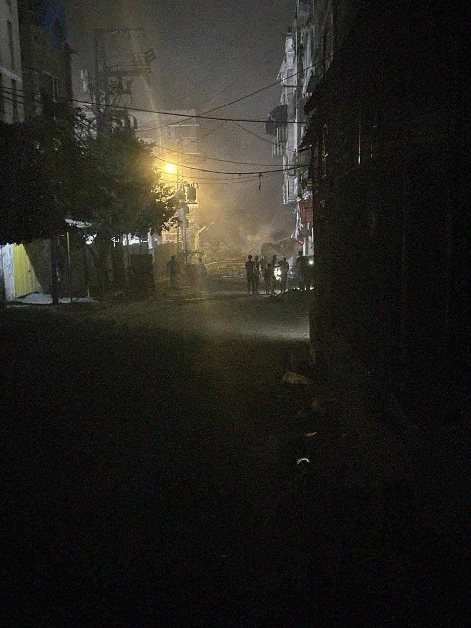 طائرات الاحتلال تقصف مسجد اليرموك وسط غزة