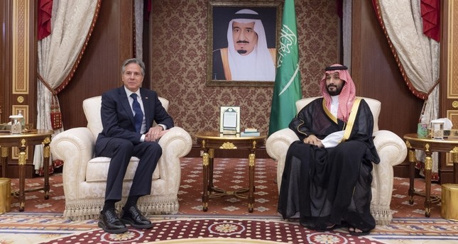 ولي العهد السعودي لدى لقائه بلينكن يؤكد تكثيف العمل لوقف التصعيد ورفع الحصار عن غزة