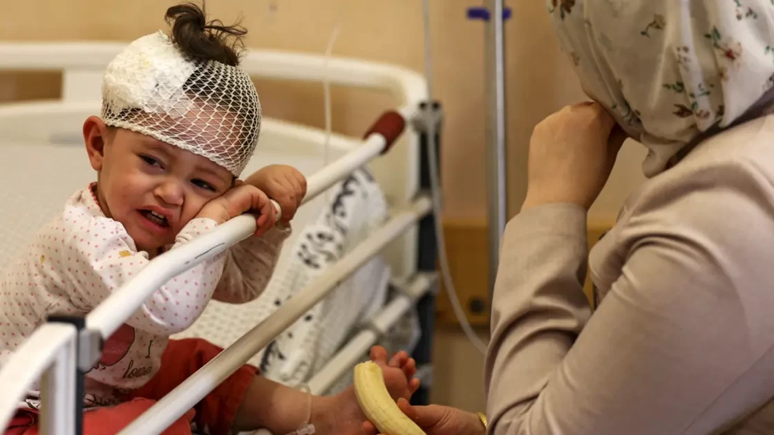 الصحة الفلسطينية 352 شهيدا جراء الهجمات الإسرائيلية على غزة خلال 24 ساعة.