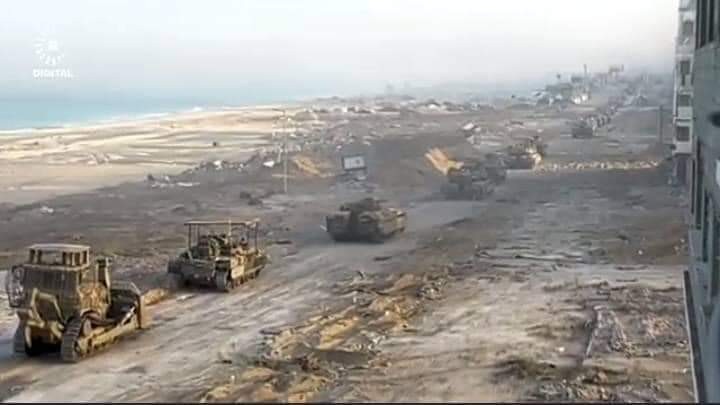 الجيش الإسرائيلي يصعد هجماته في غزة واشتباكات ضارية على عدة محاور
