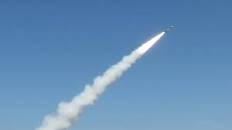 الدفاعات الجوية الإسرائيلية تعترض صاروخا طويل المدى أطلق من قطاع غزة