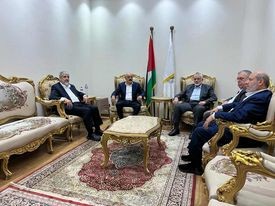 هنية يستقبل المشهراوي ويبحثان التطورات وسبل دعم شعبنا