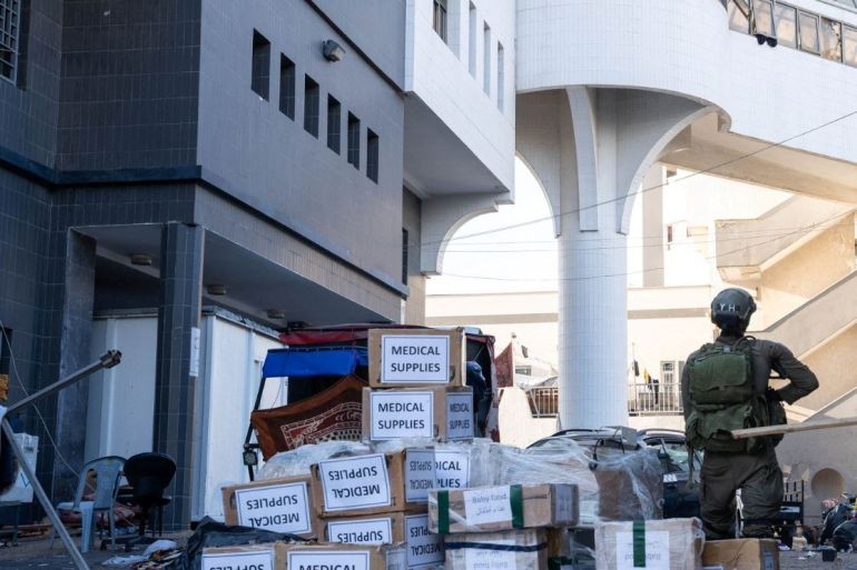 اشتباكات حول مجمع الشفاء وقوات الاحتلال تحاصره من جميع الجهات