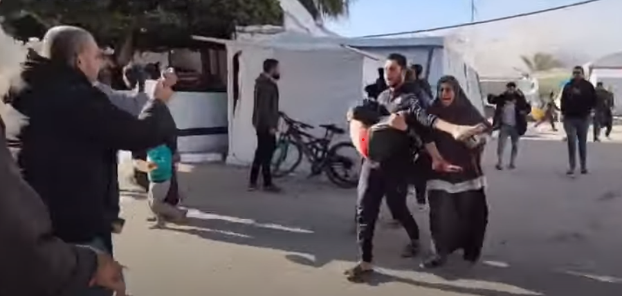 شهداء وجرحى بقصف استهدف محيط مستشفى شهداء الأقصى