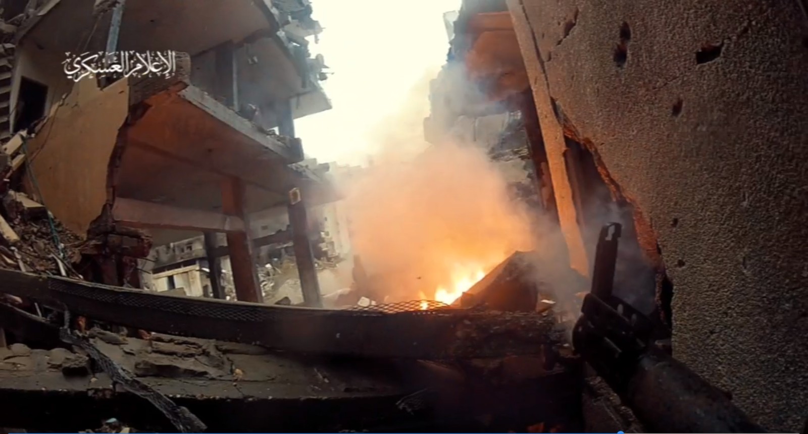 المقاومة الفلسطينية تواصل استهداف دبابات الاحتلال في غزة.. وتشتبك مع جنوده من مسافة صفر