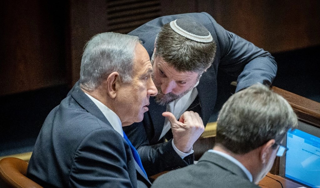 إعلام إسرائيلي: سموتريتش يعرّض "إسرائيل" للخطر وتصريحاته تخدم جنوب أفريقيا