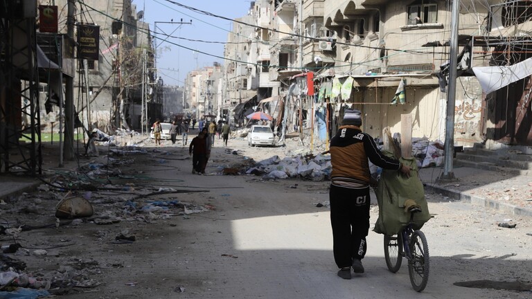 الدفاع المدني: انتشال جثامين 20 فلسطينيا استشهدوبقصف إسرائيلي على منزل بحي الدرج شمال قطاع غزة