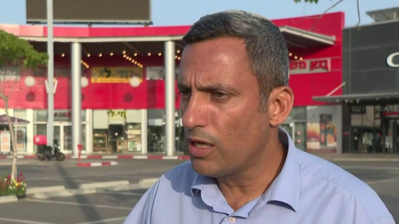 رئيس بلدية سديروت يدعو إلى "محو" أحياء بغزة