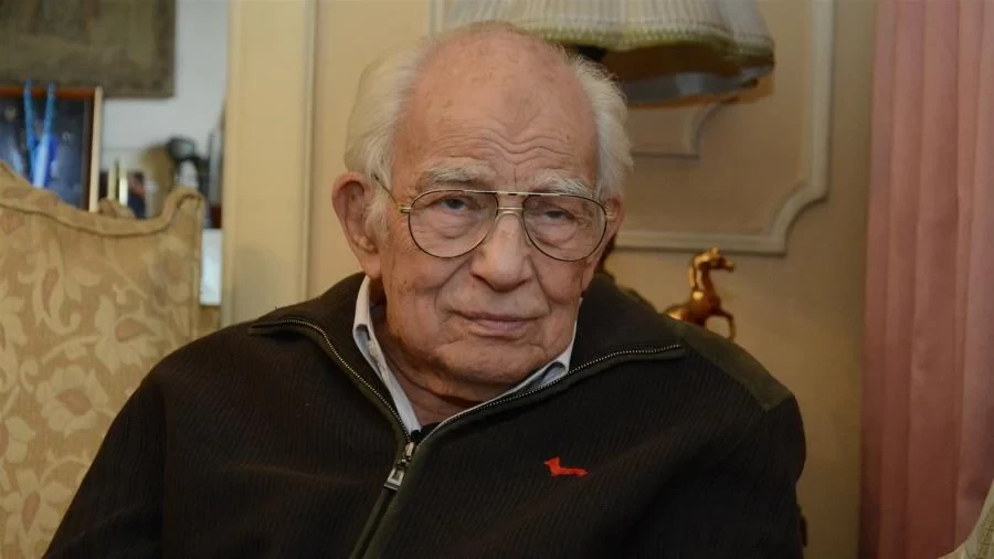 تكريم رشوان توفيق في المركز القومي للمسرح.. الأربعاء المقبل