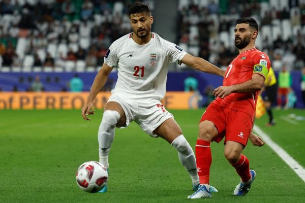 لاعبو "الفدائي"يوجهون رسالة لأهالي غزة