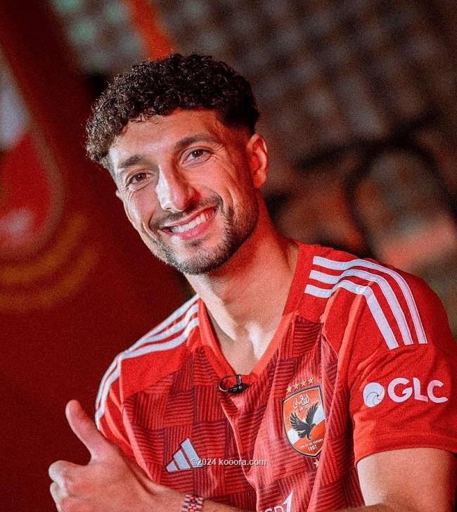 وسام أبو علي ضمن قائمة الأهلي لمعسكر الإمارات