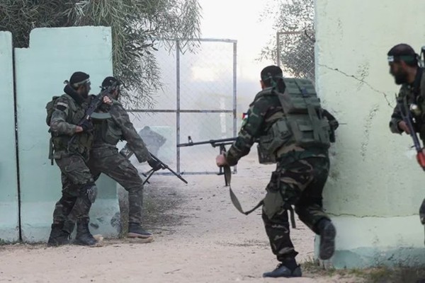 كتائب القسام  تخوض اشتباكً مسلحًا مع قوات الاحتلال المتوغلة شرق الشجاعية