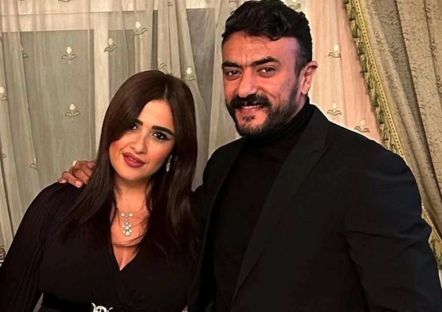 ياسمين عبدالعزيز وأحمد العوضي يرقصان معاً.. الخديوي ما يعملش الحركات دي