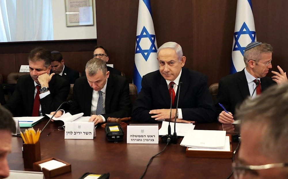 "الكابينيت" يصادق على تحويل عائدات الضرائب إلى السلطة الفلسطينية واقتطاع حصة غزة منها