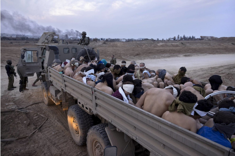 الأورومتوسطي يطالب "إسرائيل" بالكشف عن مصير مئات المعتقلين تعسفًا من غزة