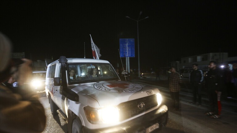 "وول ستريت جورنال": "حماس" مستعدة لإطلاق سراح النساء والأطفال الإسرائيليين