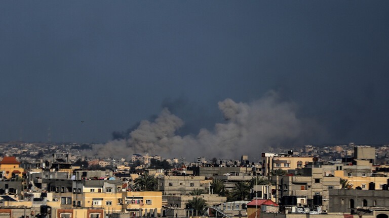 استشهاد أكثر من 20 فلسطينيا بغارات إسرائيلية على خان يونس ورفح