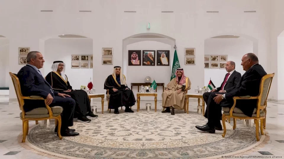 حرب إسرائيل على قطاع والشعب الفلسطيني.. السعودية ولعبة حفظ التوازن