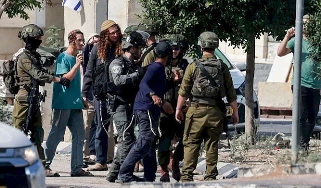 بريطانيا تفرض عقوبات على 4 مستوطنين ضالعين باعتداءات ضد فلسطينيين والخارجية الفلسطينية ترحب