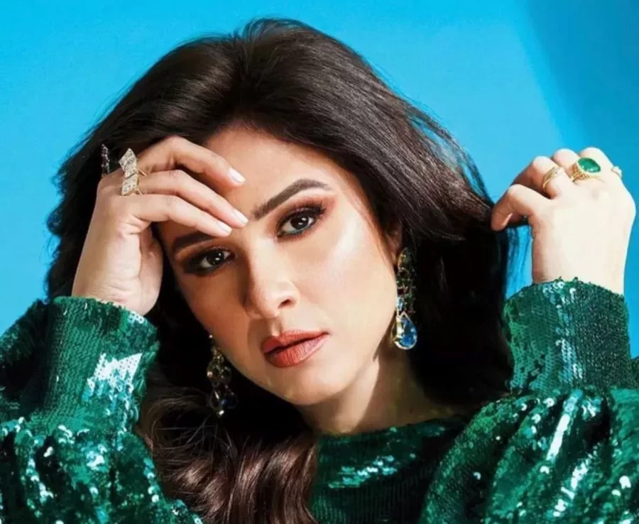 ياسمين عبد العزيز تفاجئ جمهورها بدموع مزيفة ما القصة؟