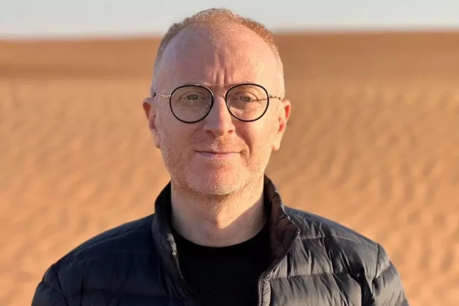 نادٍ أسباني يرحب بلاعبه السوري على طريقة النمس بمسلسل باب الحارة