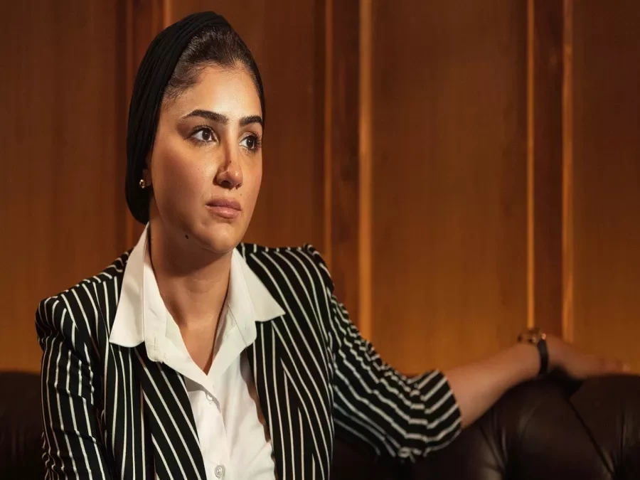 مسلسل "نعمة الأفوكاتو" الحلقة 13.. مي عمر تحرق أموال أحمد زاهر الـ14 مليوناً أمام عينيه