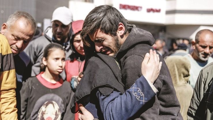 شهداء ومصابون باستهداف طابور انتظار للمساعدات