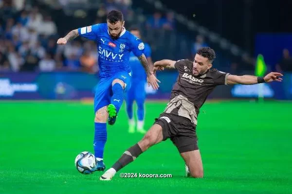 بالصور.. الهلال يفك شفرة ضمك بفوز قاتل