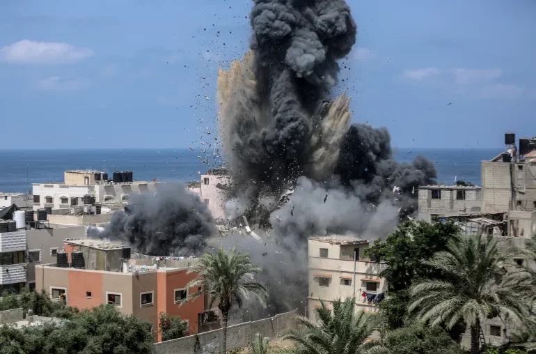 ارتفاع عدد شهداء الغارة الإسرائيلية على البريج إلى تسعة