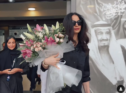 آمال ماهر تصل جدة لإحياء حفلها في أونيكس أرينا وإجراء بروفات مكثفة