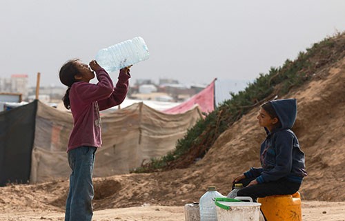 حماس تسلم ردها بشأن الصفقة غدا وخلاف إسرائيلي بشأن اجتياح رفح