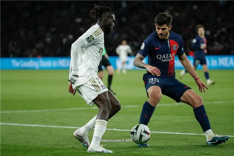 بالصور : باريس يستعرض أمام ليون.. ويلامس لقب الدوري
