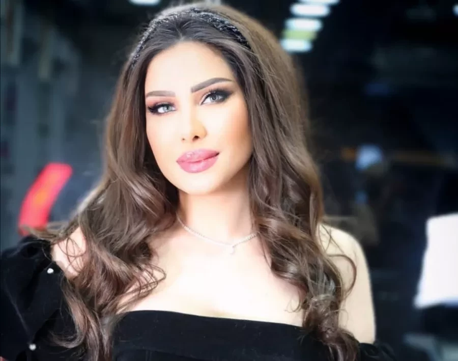 نادين عجرم شقيقة نانسي عجرم تغني "إيه أخبار نفسيتو".. هل ستحترف الغناء؟