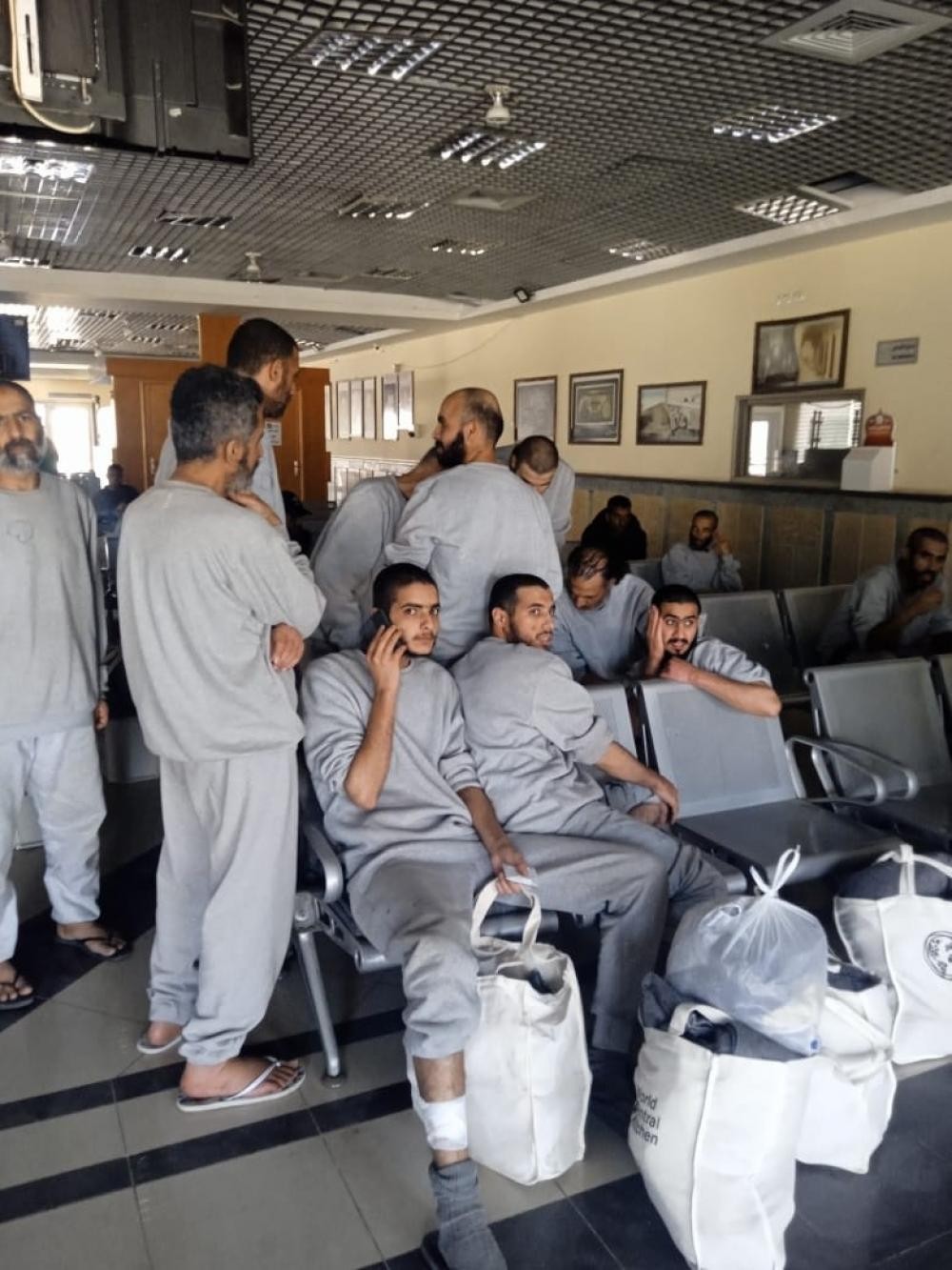 جيش الاحتلال يفرج عن 101 فلسطيني اعتقلهم من غزة