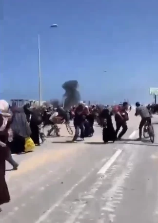 استشهاد 5 نازحين فلسطينيين برصاص الجيش الإسرائيلي أثناء محاولتهم العودة إلى شمال غزة