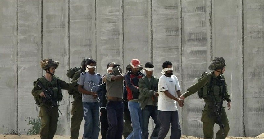 هيئة المعابر  الإفراج عن 76 أسيرًا شرق دير البلح