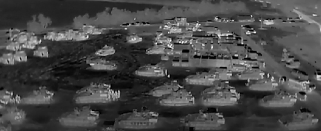 إسرائيل تحشد قواتها على أطراف مدينة رفح