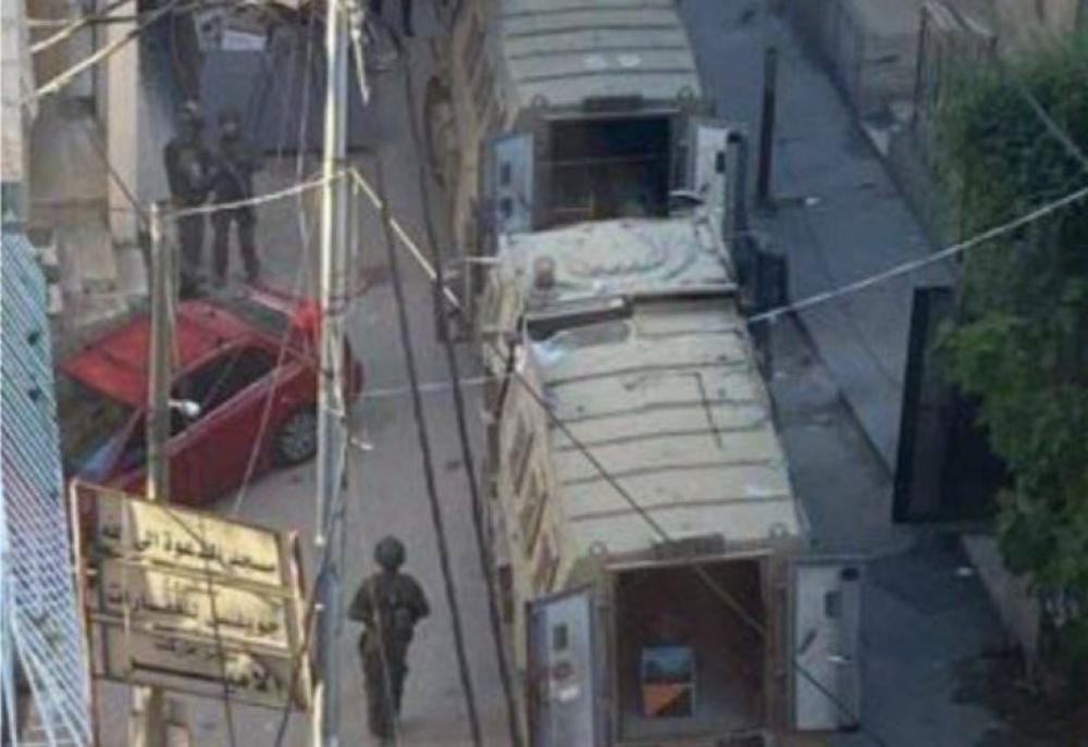 قوات الاحتلال تقتحم مخيم شعفاط تمهيدا لتفجير منزل الشهيد فادي جمجوم