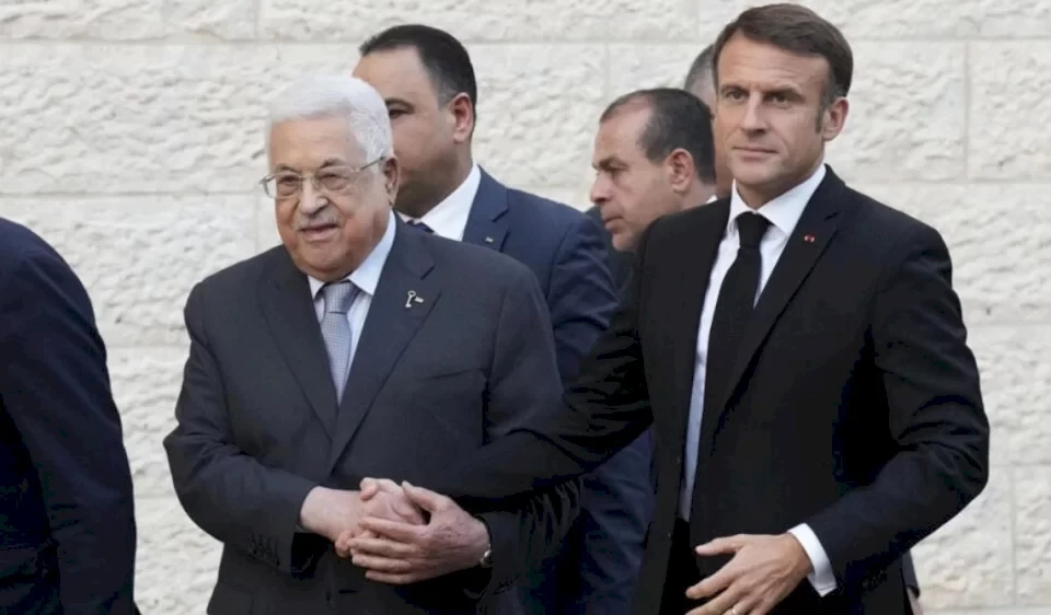 مدريد تؤجل الاعتراف بفلسطين.. ومفكرون يضغطون على ماكرون