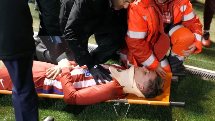 بلع اللسان.. تعرف على قاتل لاعبي كرة القدم وطرق الإنقاذ